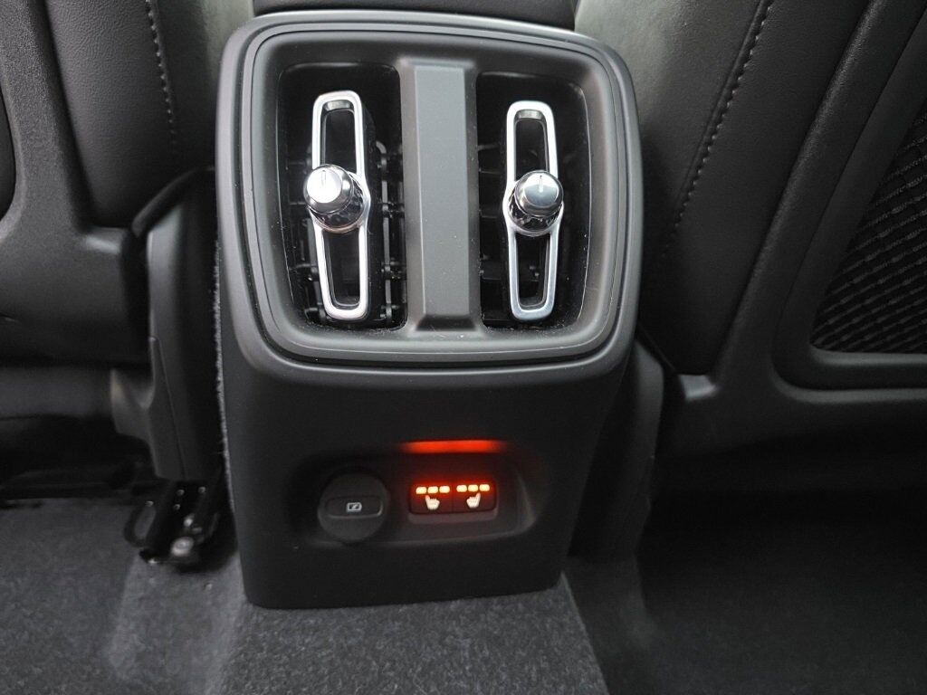 2022 Volvo XC40 R-Design Hunt Valley MD