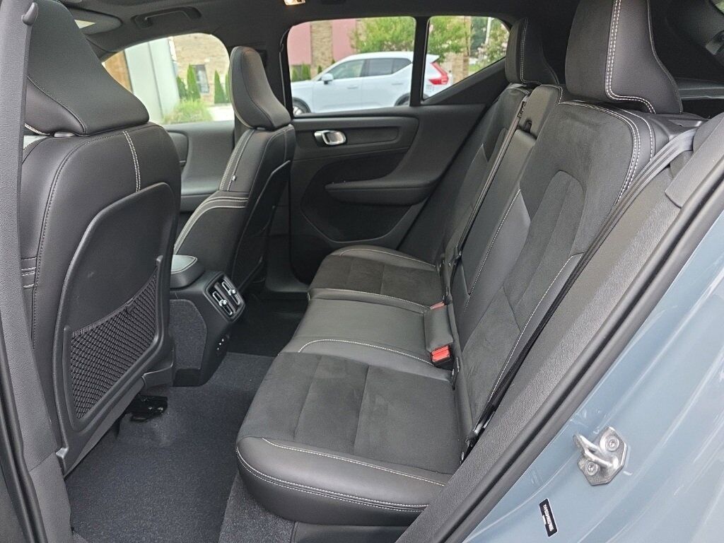 2022 Volvo XC40 R-Design Hunt Valley MD