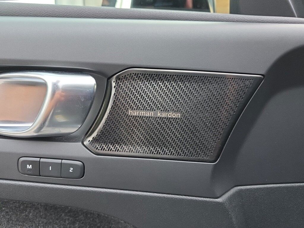 2022 Volvo XC40 R-Design Hunt Valley MD
