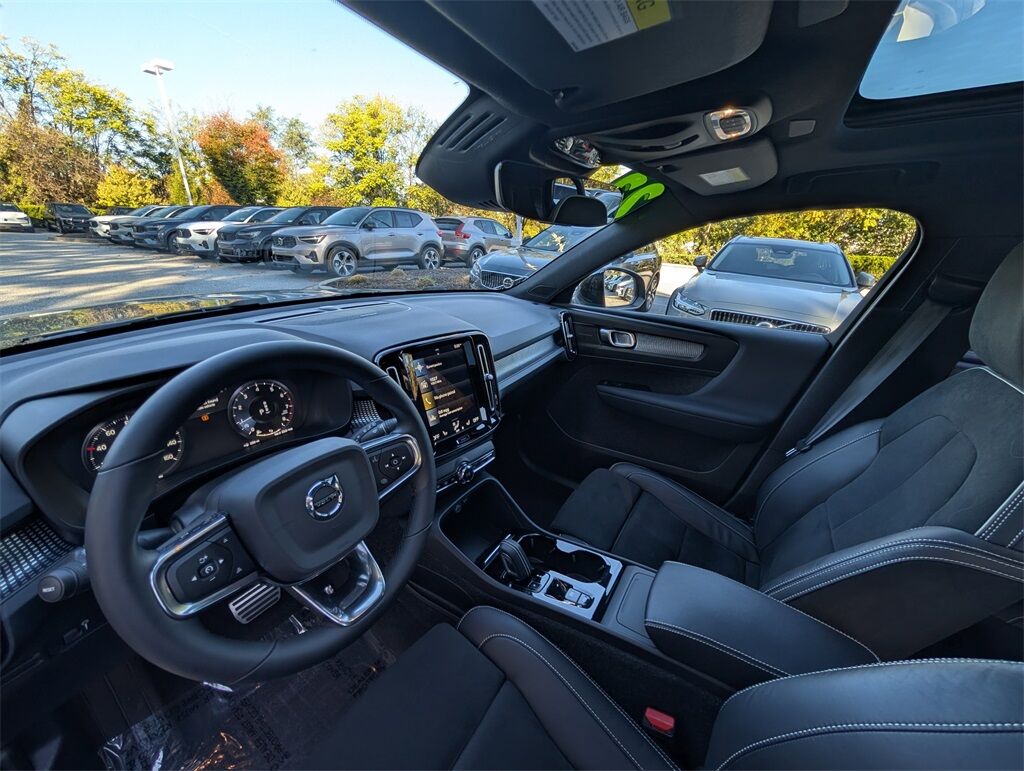 2022 Volvo XC40 R-Design Hunt Valley MD