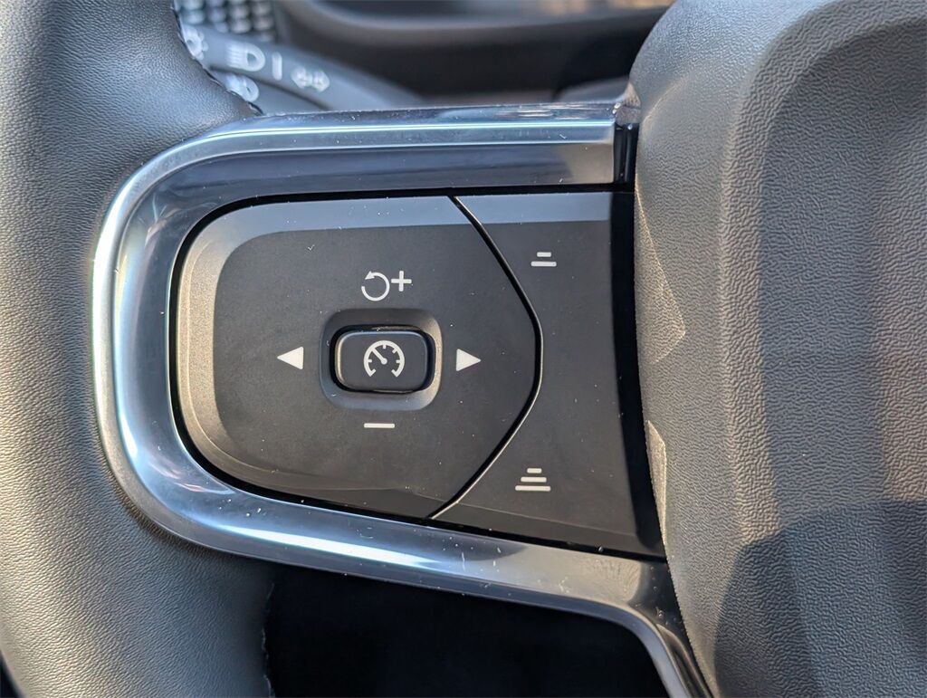2022 Volvo XC40 R-Design Hunt Valley MD