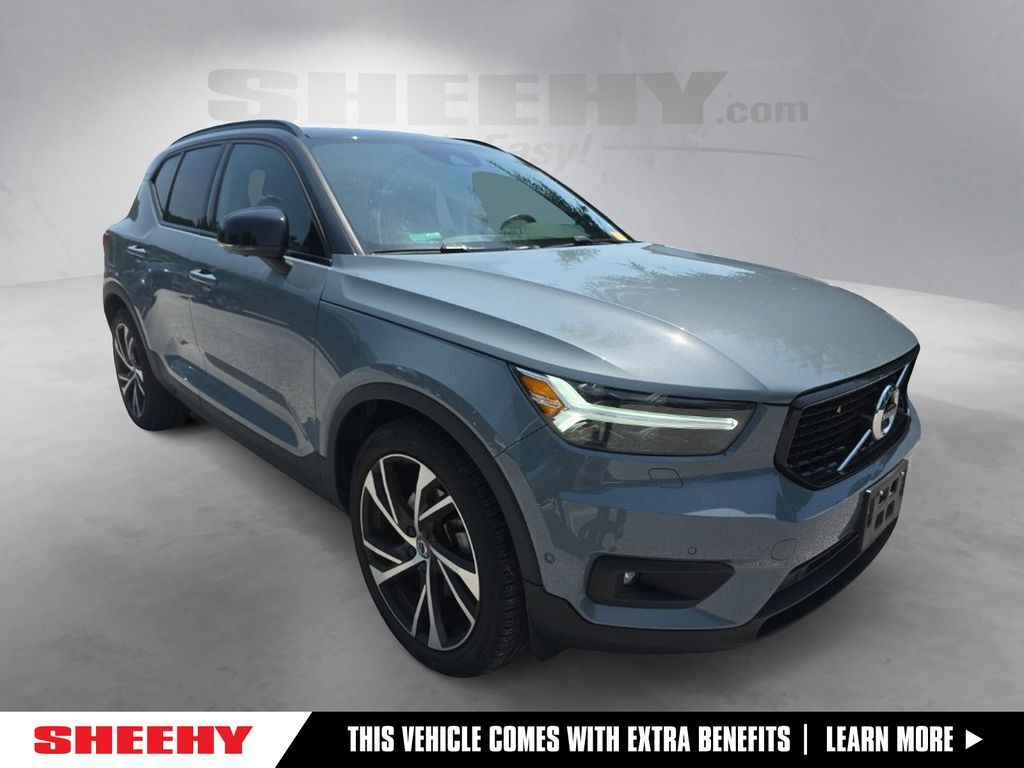 2022 Volvo XC40