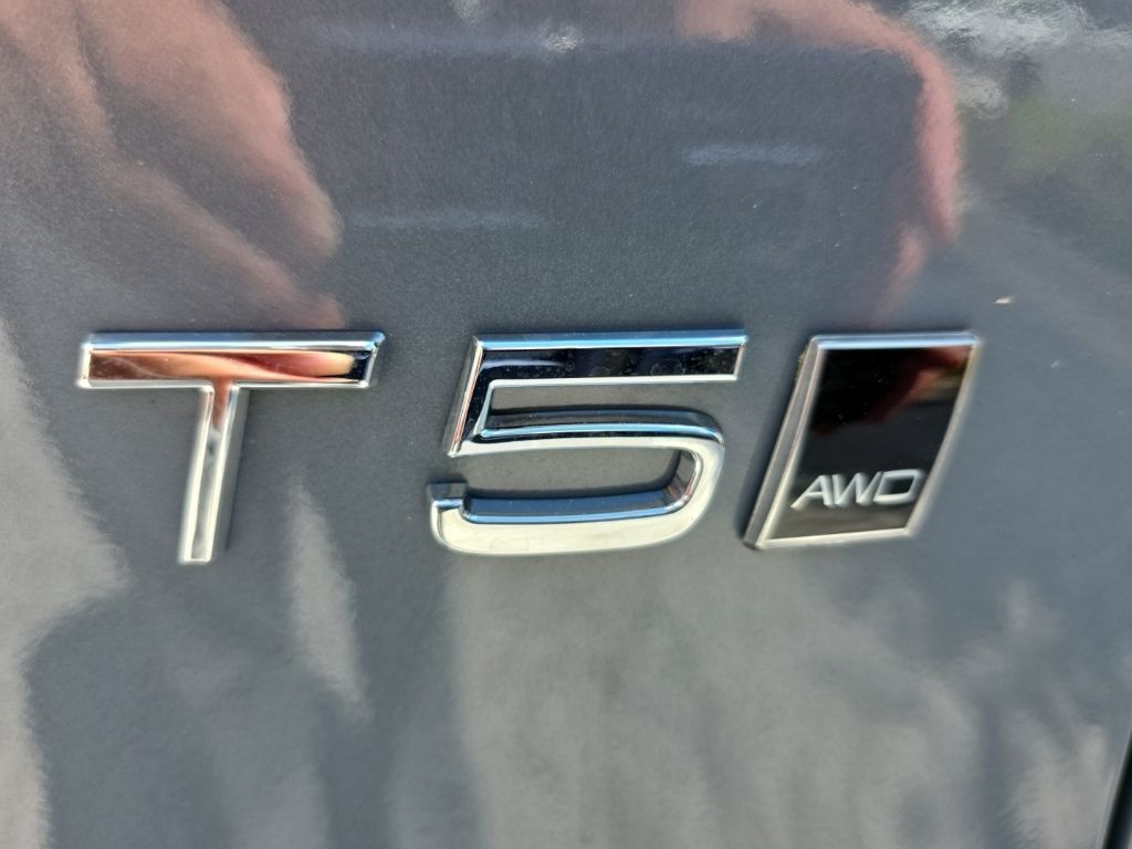 2022 Volvo XC40 R-Design Hunt Valley MD
