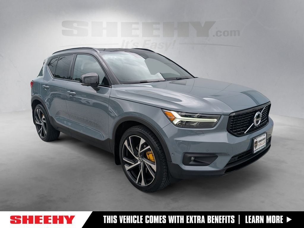 2022 Volvo XC40