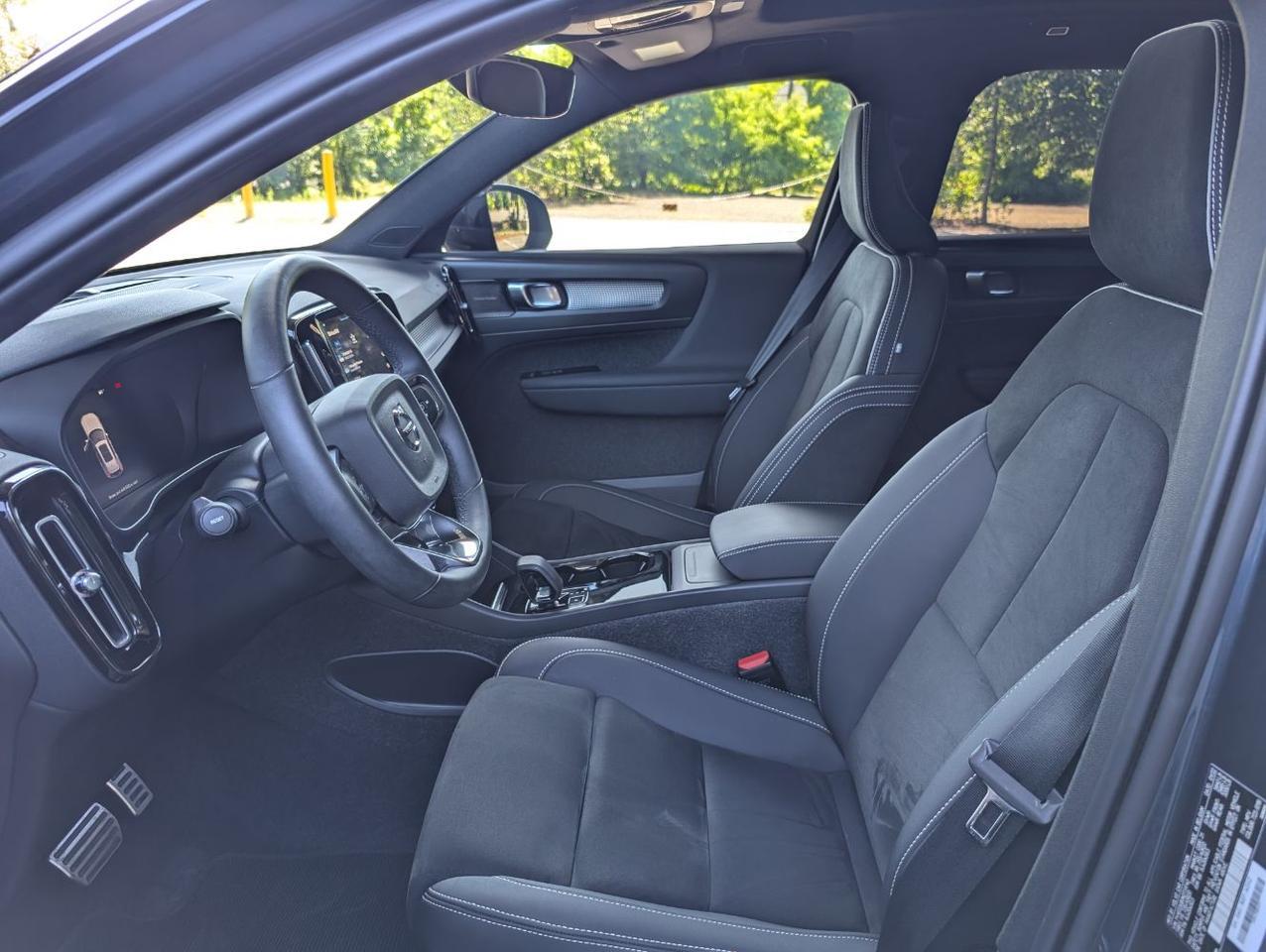 2022 Volvo XC40 Recharge P8 Twin Engine ULTIMATE w/Harman Kardon, Pilot Assist, 360 Cam, 4 Heated Seats & Wheel Portland OR