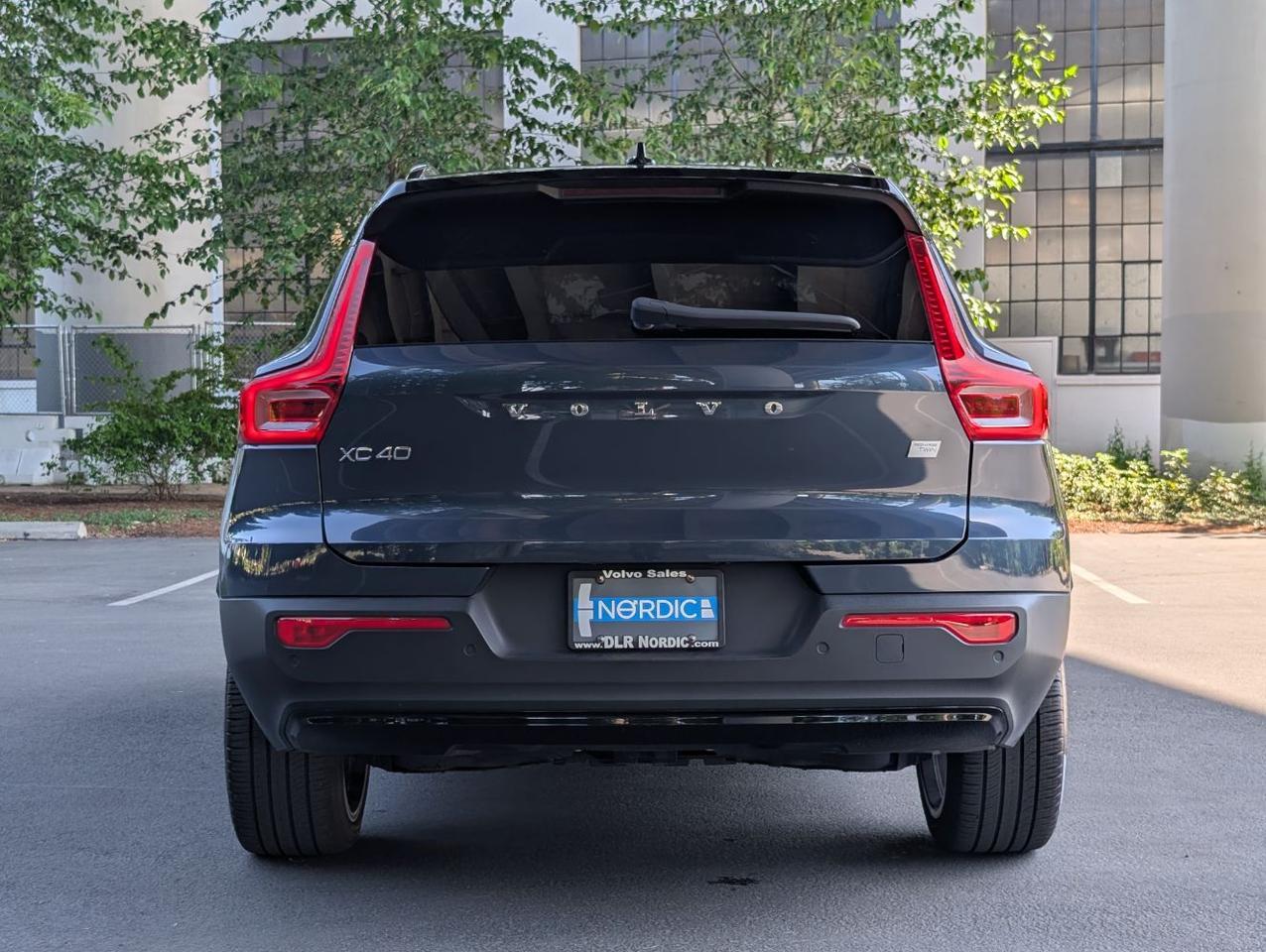 2022 Volvo XC40 Recharge P8 Twin Engine ULTIMATE w/Harman Kardon, Pilot Assist, 360 Cam, 4 Heated Seats & Wheel Portland OR