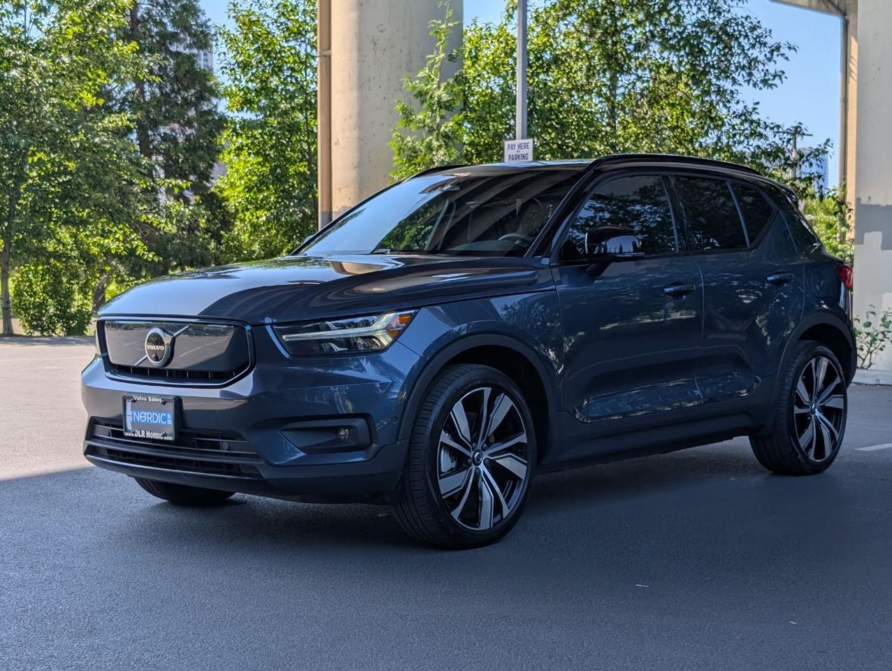 2022 Volvo XC40 Recharge P8 Twin Engine ULTIMATE w/Harman Kardon, Pilot Assist, 360 Cam, 4 Heated Seats & Wheel Portland OR