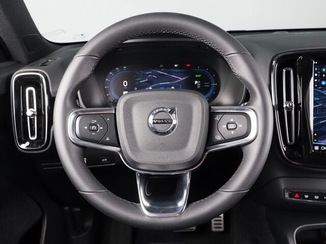 2022 Volvo XC40 Recharge P8 eAWD Twin Ultimate *NAVIGATION, PILOT ASSIST, ADAPTIVE CRUISE, SAFETY ALERTS, 360 VIEW CAMERAS, PANORAMA MOONROOF, LEATHER, HEATED SEATS/STEERING, 20 INCH WHEELS, WIRELESS CHARGING, HARMAN/KARDON Round Rock TX