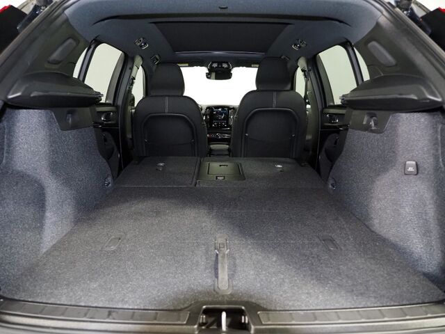 2022 Volvo XC40 Recharge P8 eAWD Twin Ultimate *NAVIGATION, PILOT ASSIST, ADAPTIVE CRUISE, SAFETY ALERTS, 360 VIEW CAMERAS, PANORAMA MOONROOF, LEATHER, HEATED SEATS/STEERING, 20 INCH WHEELS, WIRELESS CHARGING, HARMAN/KARDON Round Rock TX