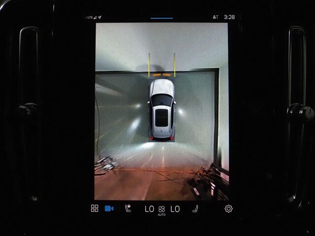 2022 Volvo XC40 Recharge P8 eAWD Twin Ultimate *NAVIGATION, PILOT ASSIST, ADAPTIVE CRUISE, SAFETY ALERTS, 360 VIEW CAMERAS, PANORAMA MOONROOF, LEATHER, HEATED SEATS/STEERING, 20 INCH WHEELS, WIRELESS CHARGING, HARMAN/KARDON Round Rock TX