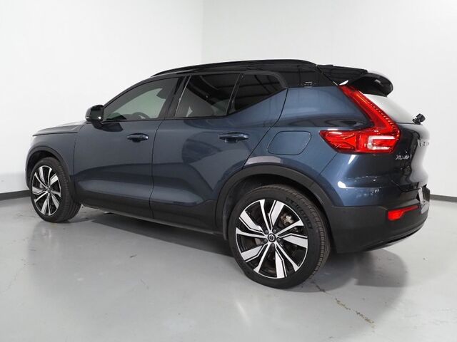2022 Volvo XC40 Recharge P8 eAWD Twin Ultimate *NAVIGATION, PILOT ASSIST, ADAPTIVE CRUISE, SAFETY ALERTS, 360 VIEW CAMERAS, PANORAMA MOONROOF, LEATHER, HEATED SEATS/STEERING, 20 INCH WHEELS, WIRELESS CHARGING, HARMAN/KARDON Round Rock TX