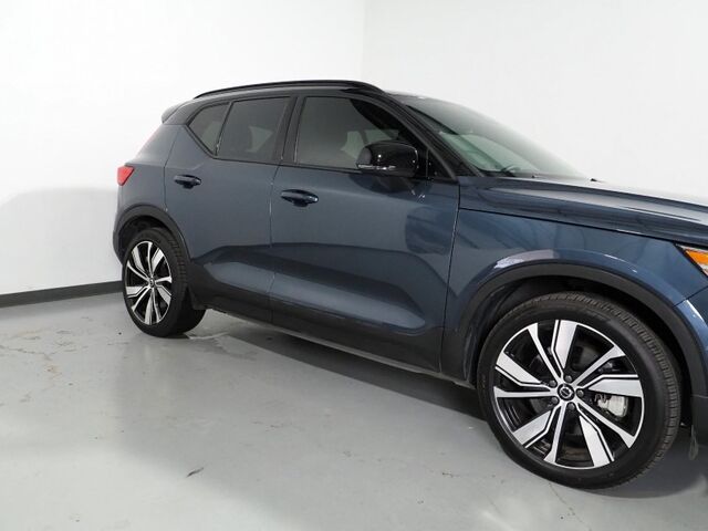 2022 Volvo XC40 Recharge P8 eAWD Twin Ultimate *NAVIGATION, PILOT ASSIST, ADAPTIVE CRUISE, SAFETY ALERTS, 360 VIEW CAMERAS, PANORAMA MOONROOF, LEATHER, HEATED SEATS/STEERING, 20 INCH WHEELS, WIRELESS CHARGING, HARMAN/KARDON Round Rock TX