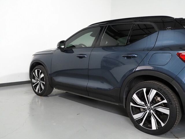 2022 Volvo XC40 Recharge P8 eAWD Twin Ultimate *NAVIGATION, PILOT ASSIST, ADAPTIVE CRUISE, SAFETY ALERTS, 360 VIEW CAMERAS, PANORAMA MOONROOF, LEATHER, HEATED SEATS/STEERING, 20 INCH WHEELS, WIRELESS CHARGING, HARMAN/KARDON Round Rock TX