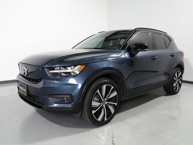 2022 Volvo XC40 Recharge P8 eAWD Twin Ultimate *NAVIGATION, PILOT ASSIST, ADAPTIVE CRUISE, SAFETY ALERTS, 360 VIEW CAMERAS, PANORAMA MOONROOF, LEATHER, HEATED SEATS/STEERING, 20 INCH WHEELS, WIRELESS CHARGING, HARMAN/KARDON Round Rock TX