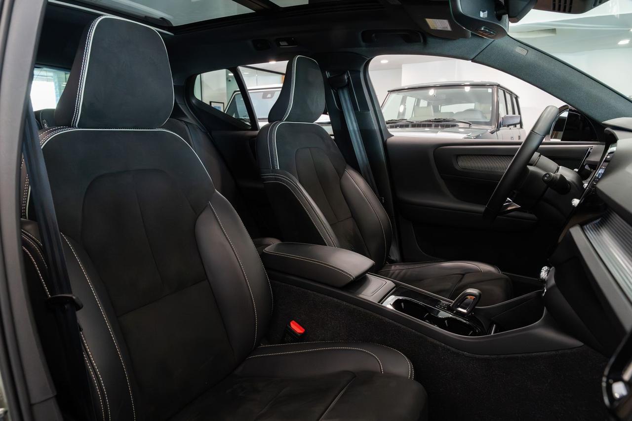 2022 Volvo XC40 Recharge Pure Electric P8 Plus Gladstone OR