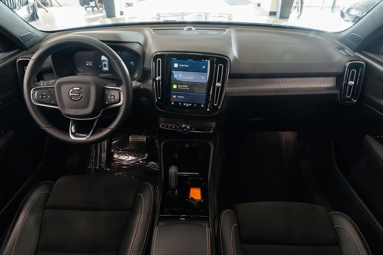 2022 Volvo XC40 Recharge Pure Electric P8 Plus Gladstone OR