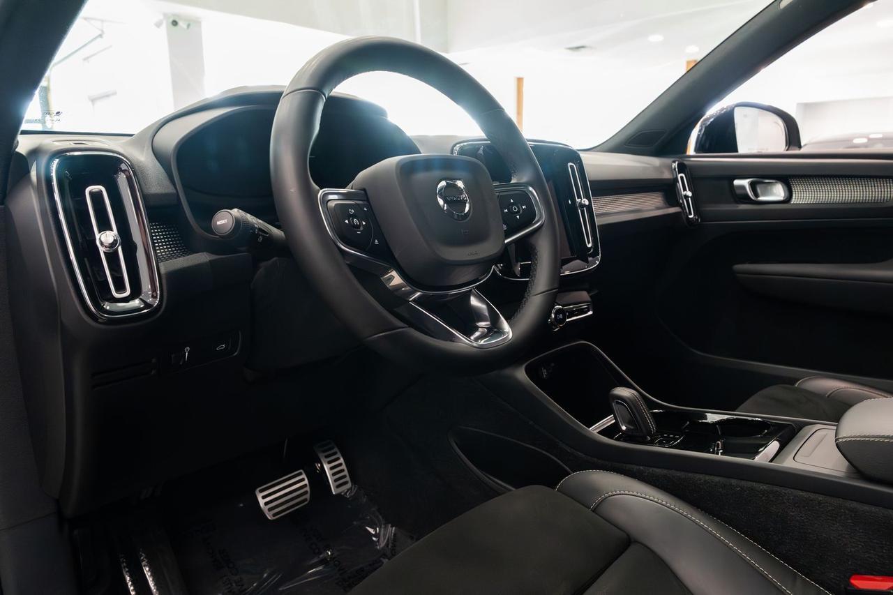 2022 Volvo XC40 Recharge Pure Electric P8 Plus Gladstone OR