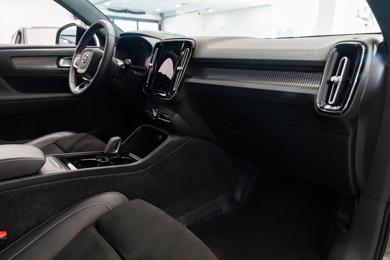 2022 Volvo XC40 Recharge Pure Electric P8 Plus Gladstone OR