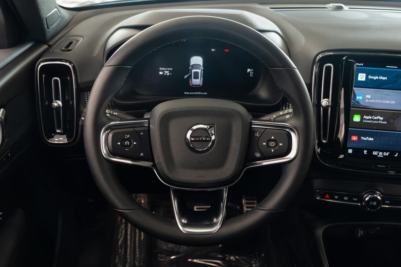 2022 Volvo XC40 Recharge Pure Electric P8 Plus Gladstone OR