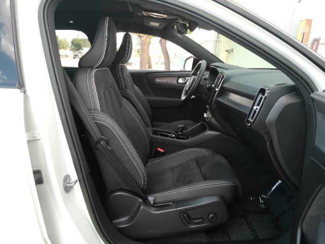 2022 Volvo XC40 Recharge Pure Electric P8 Twin Plus Plano TX