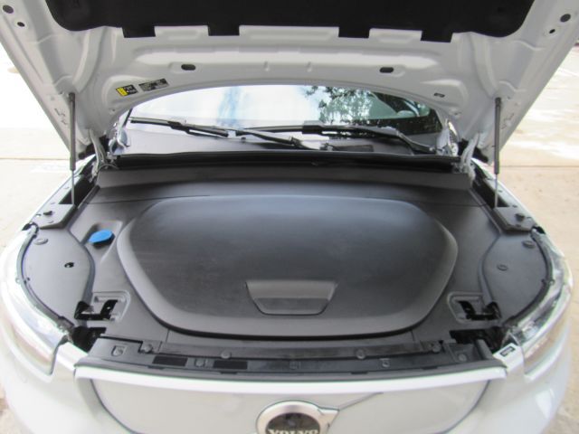 2022 Volvo XC40 Recharge P8 Twin Plus photo 48