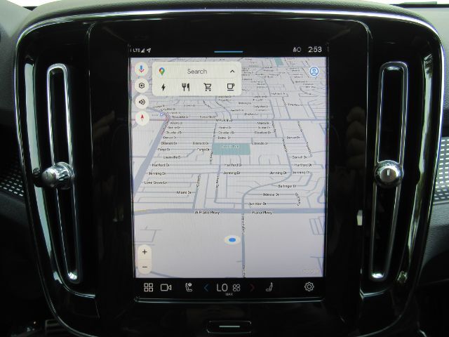 2022 Volvo XC40 Recharge P8 Twin Plus photo 40