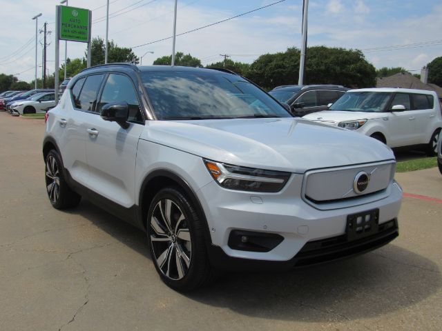 2022 Volvo XC40 Recharge P8 Twin Plus photo 4