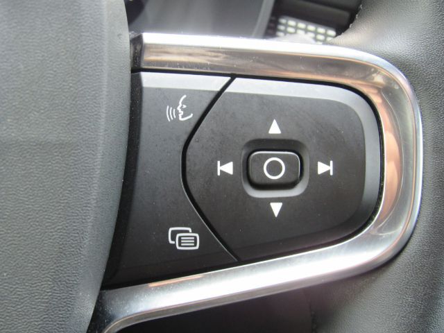2022 Volvo XC40 Recharge P8 Twin Plus photo 37