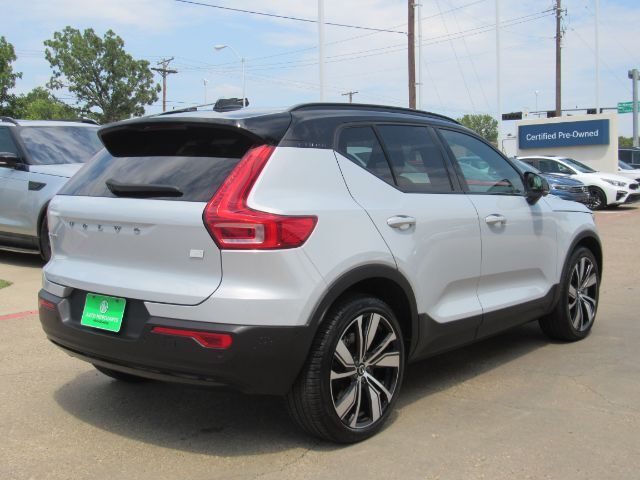 2022 Volvo XC40 Recharge P8 Twin Plus photo 6