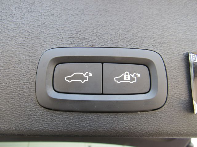 2022 Volvo XC40 Recharge P8 Twin Plus photo 26