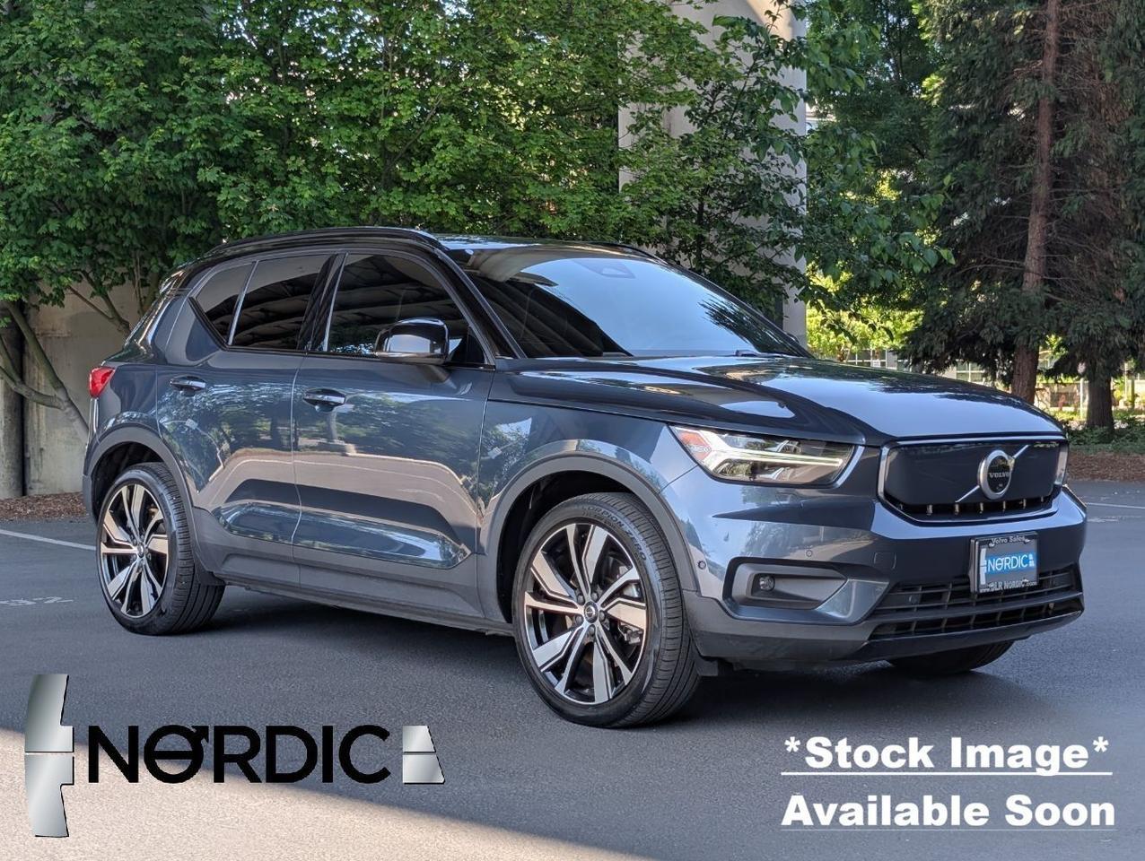 2022 Volvo XC40 Recharge Twin Motor ULTIMATE | 402hp, HK Premium Audio, Pilot Assist, 360 Cam, 4 Heated Seats & Wheel