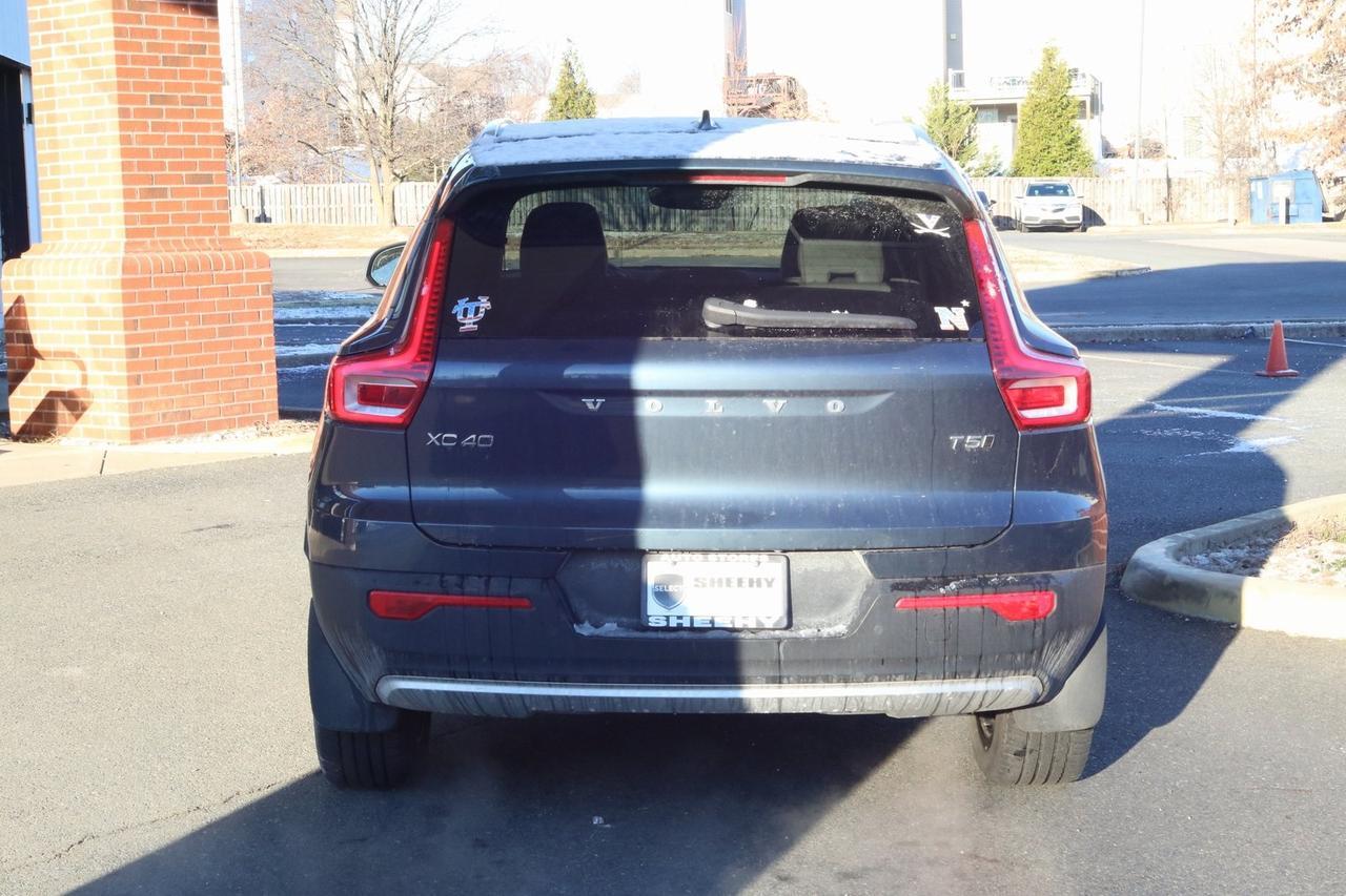 2022 Volvo XC40 T5 Inscription Fredericksburg VA