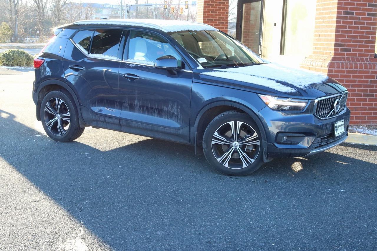 2022 Volvo XC40
