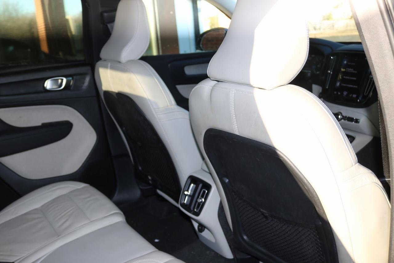 2022 Volvo XC40 T5 Inscription Fredericksburg VA