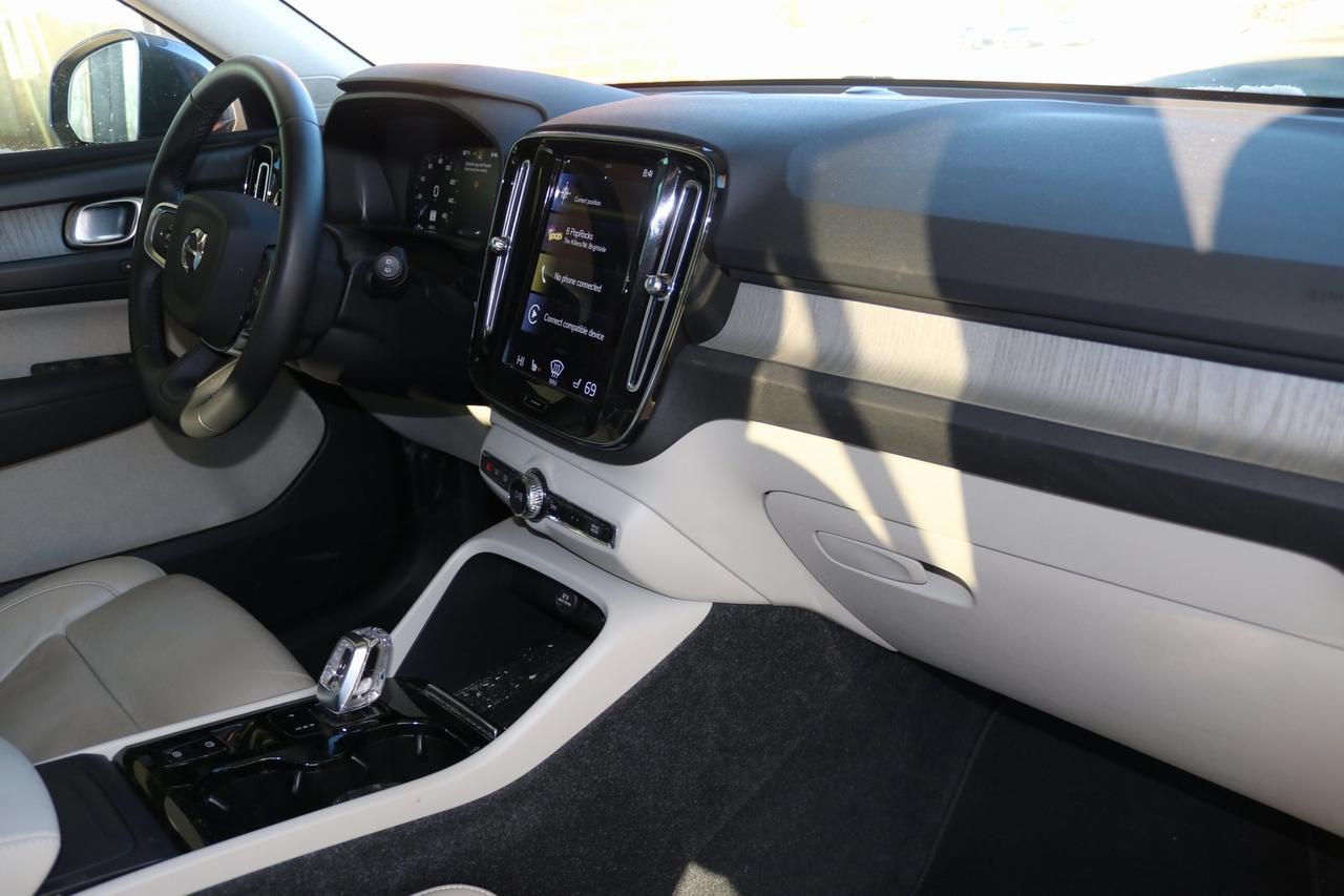 2022 Volvo XC40 T5 Inscription Fredericksburg VA