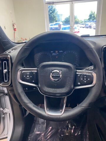 2022 Volvo XC40 T5 R-Design Charlotte NC