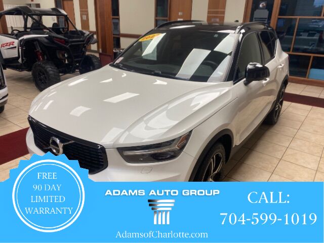 2022 Volvo XC40 T5 R-Design