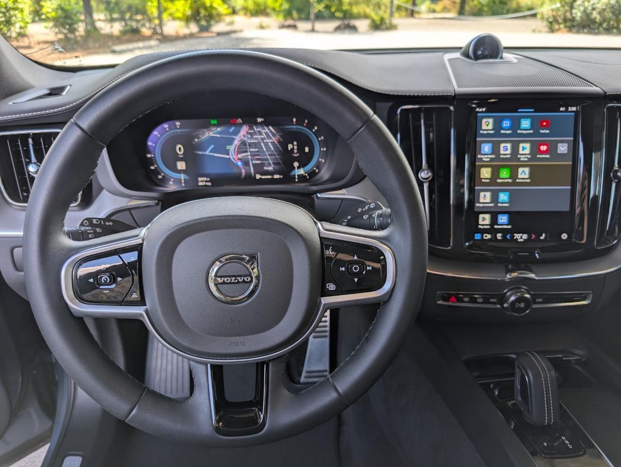 2022 Volvo XC60 B5 AWD Hybrid R-DESIGN w/Bowers &amp; Wilkins, Pilot Assist, 360 Cam, 4 Hea Portland OR