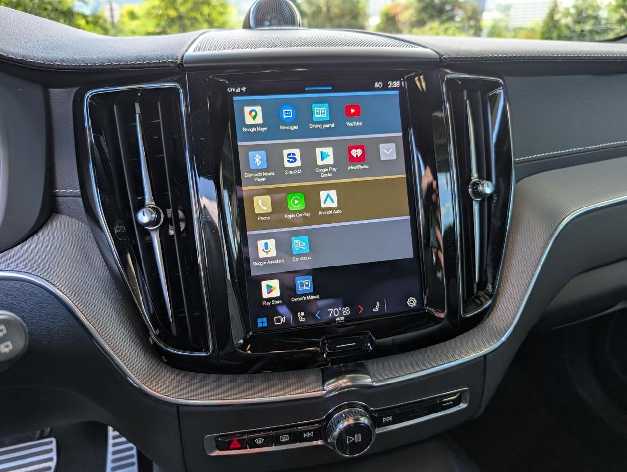 2022 Volvo XC60 B5 AWD Hybrid R-DESIGN w/Bowers &amp; Wilkins, Pilot Assist, 360 Cam, 4 Hea Portland OR