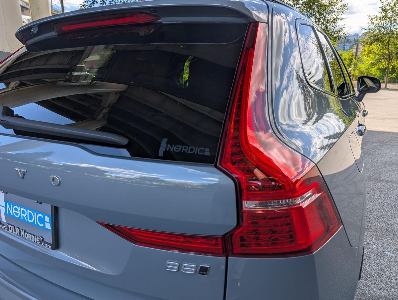 2022 Volvo XC60 B5 AWD Hybrid R-DESIGN w/Bowers &amp; Wilkins, Pilot Assist, 360 Cam, 4 Hea Portland OR