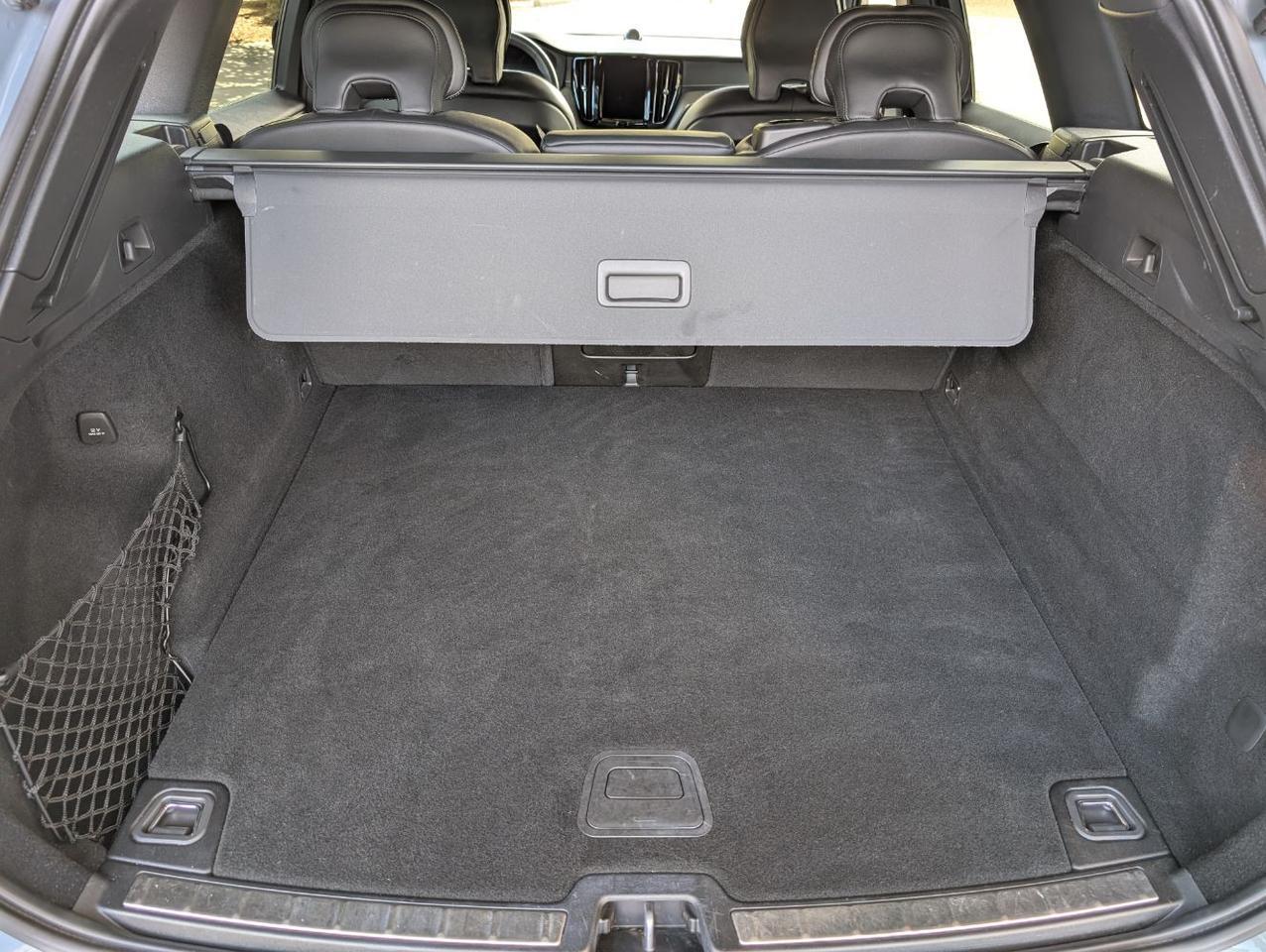 2022 Volvo XC60 B5 AWD Hybrid R-DESIGN w/Bowers &amp; Wilkins, Pilot Assist, 360 Cam, 4 Hea Portland OR
