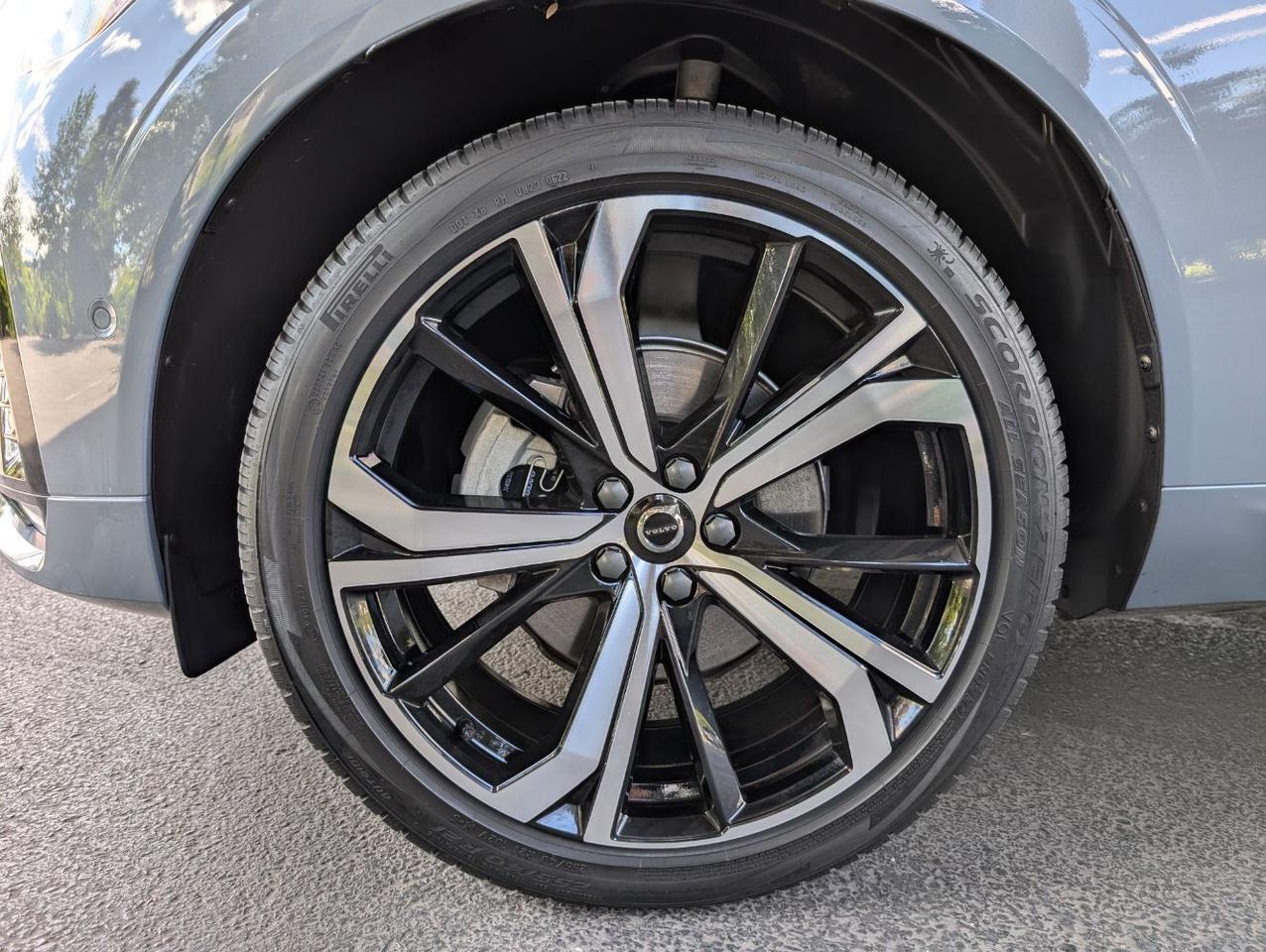 2022 Volvo XC60 B5 AWD Hybrid R-DESIGN w/Bowers &amp; Wilkins, Pilot Assist, 360 Cam, 4 Hea Portland OR