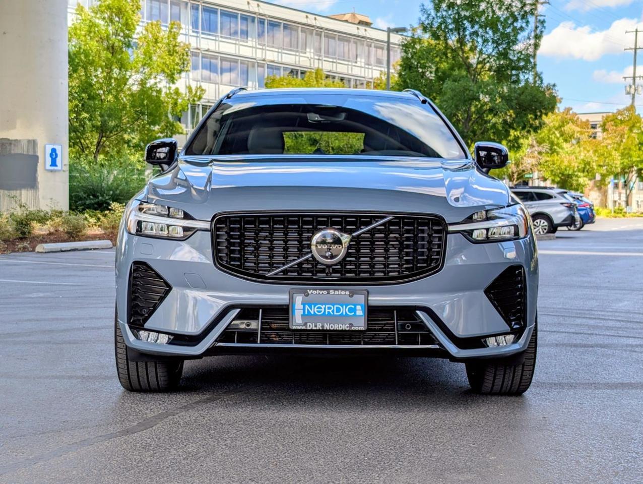 2022 Volvo XC60 B5 AWD Hybrid R-DESIGN w/Bowers &amp; Wilkins, Pilot Assist, 360 Cam, 4 Hea Portland OR
