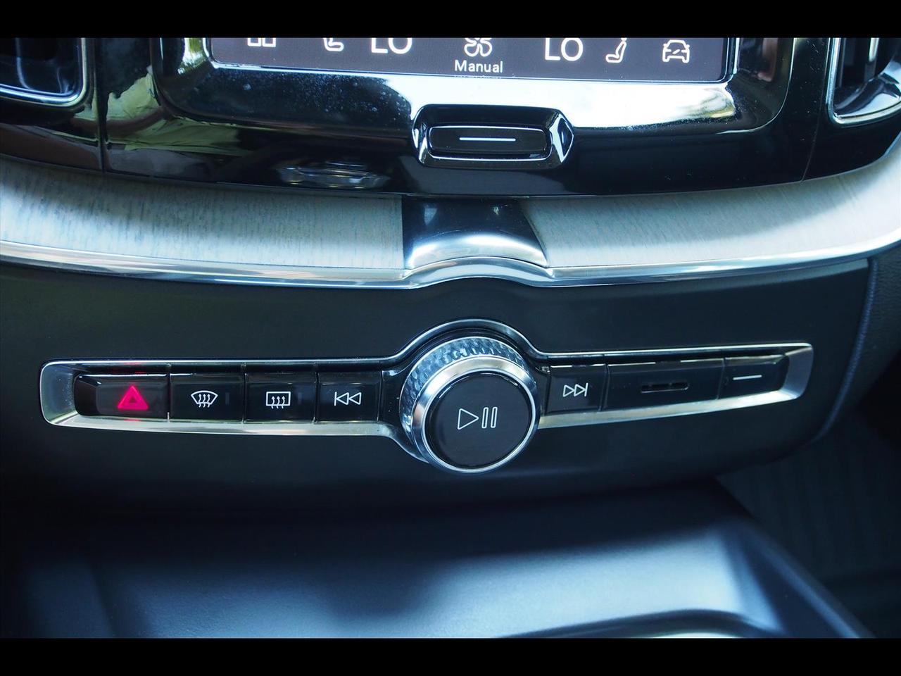 2022 Volvo XC60 B5 Inscription