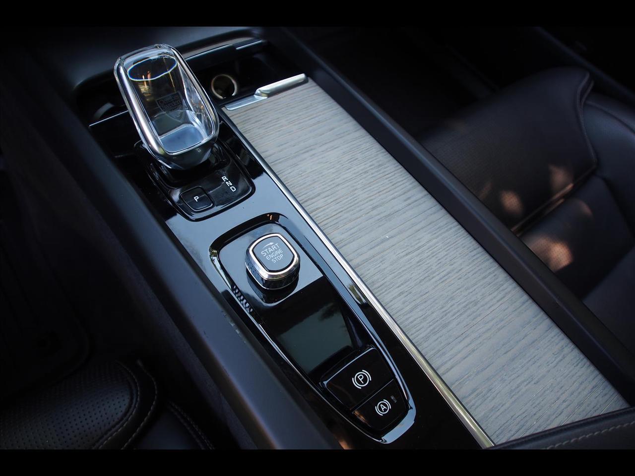 2022 Volvo XC60 B5 Inscription