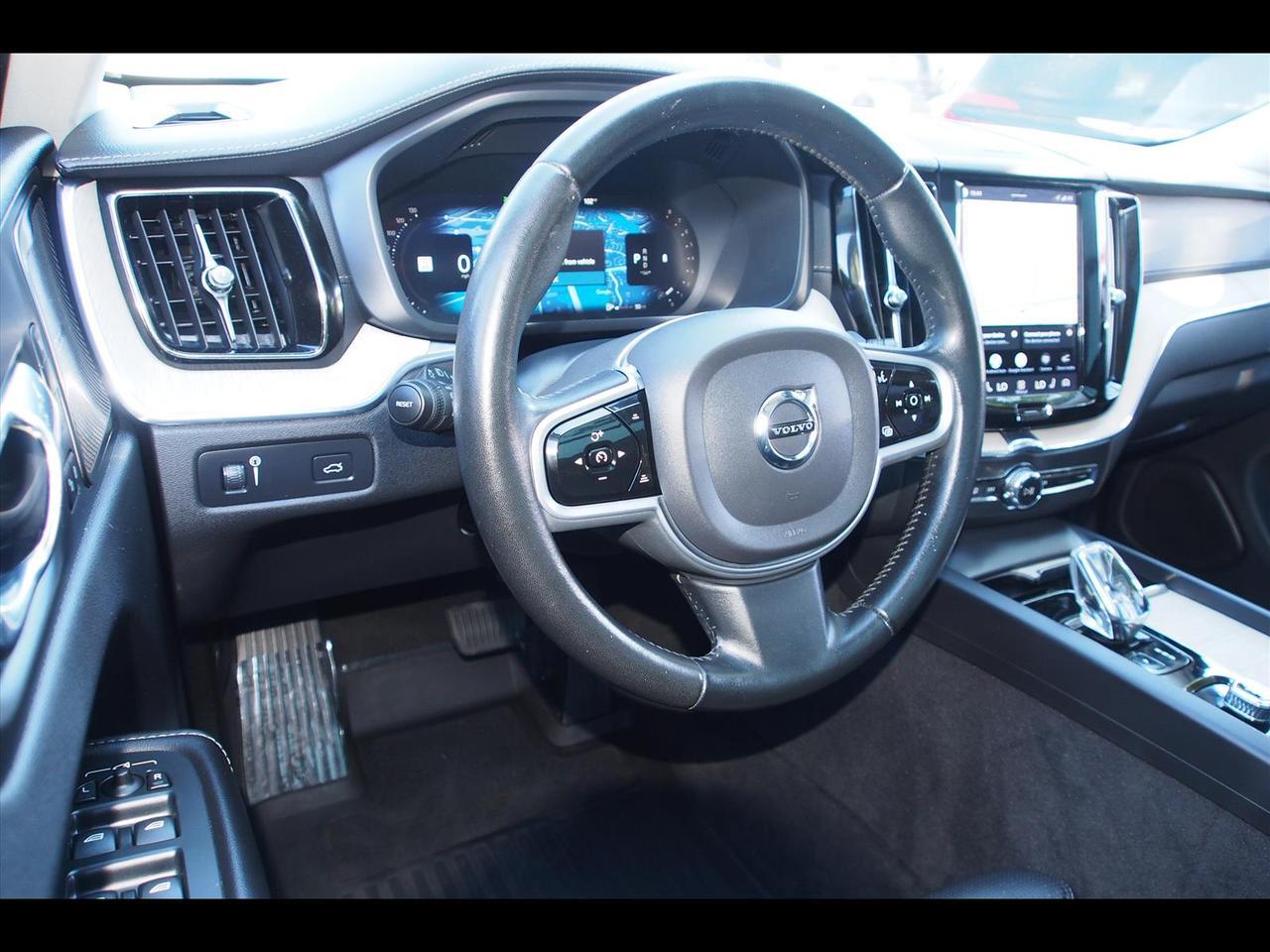 2022 Volvo XC60 B5 Inscription