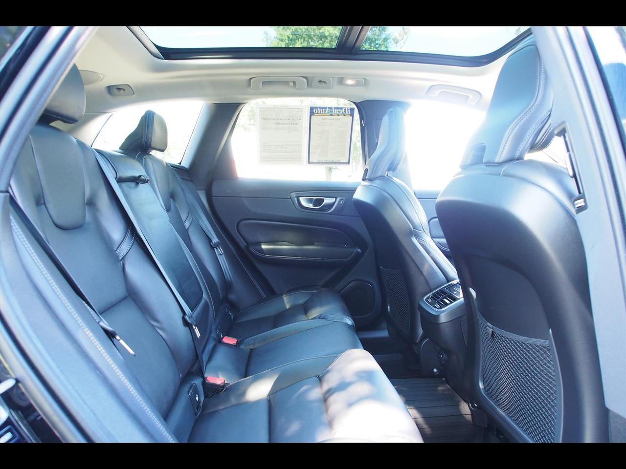 2022 Volvo XC60 B5 Inscription