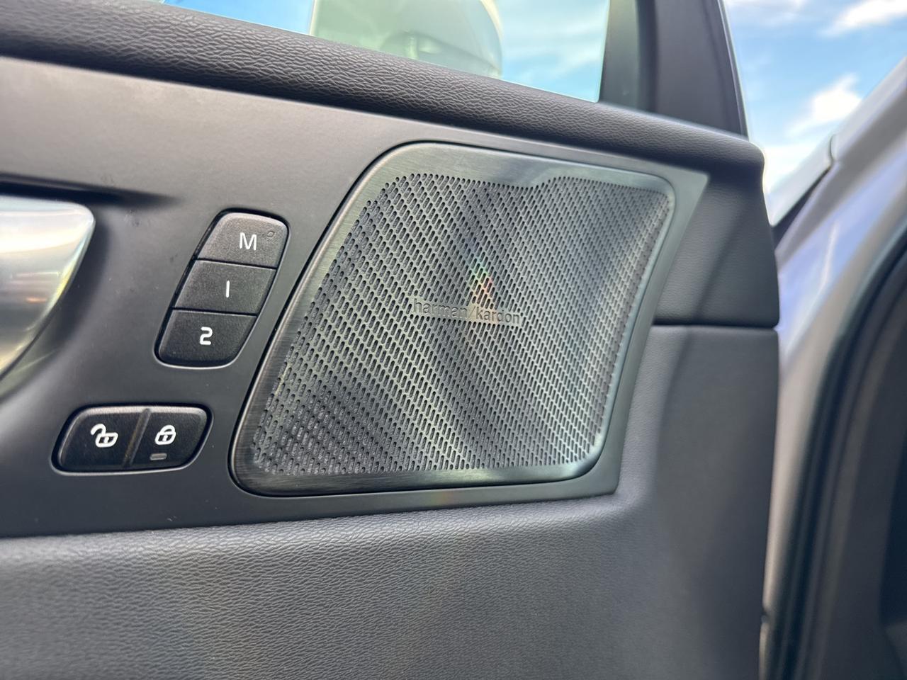 2022 Volvo XC60 B5 Inscription Bend OR