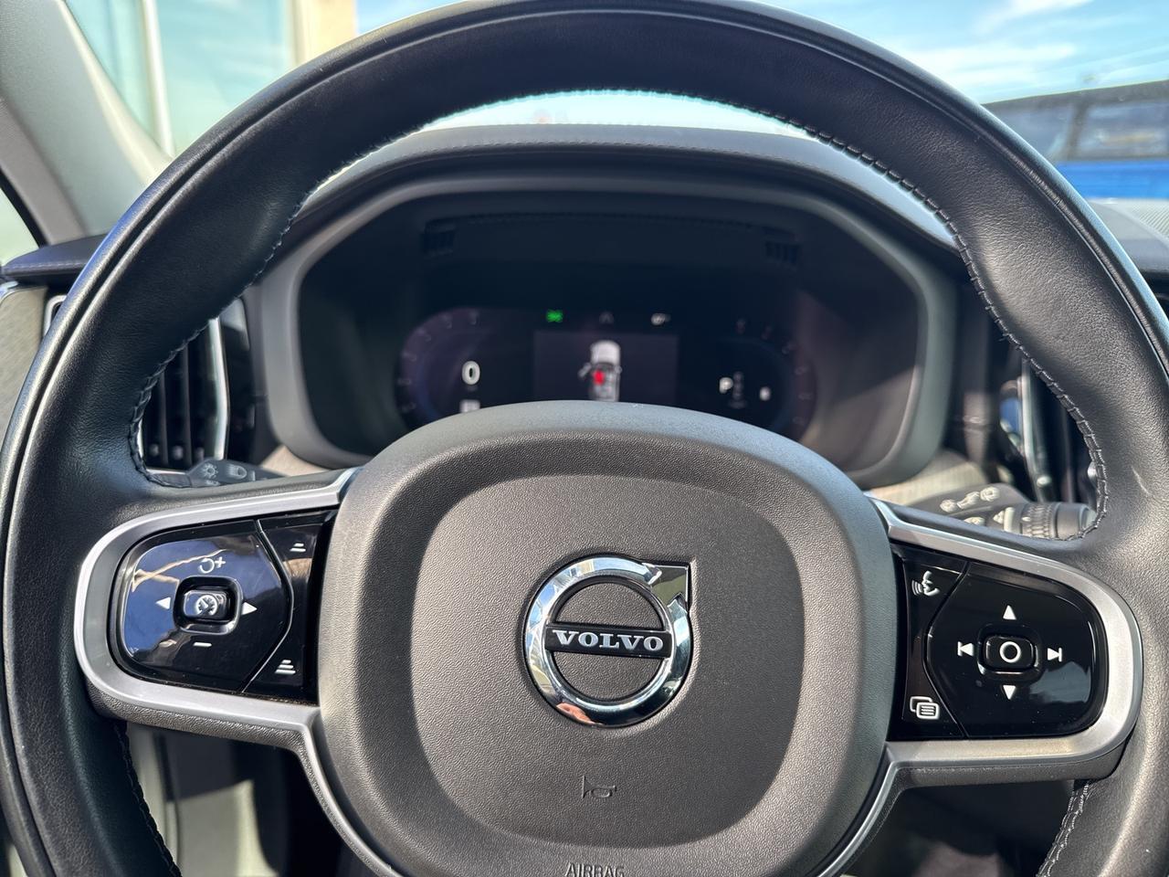 2022 Volvo XC60 B5 Inscription Bend OR