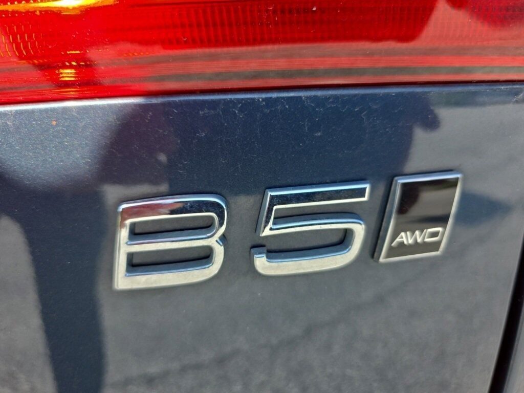 2022 Volvo XC60 B5 Inscription Hunt Valley MD